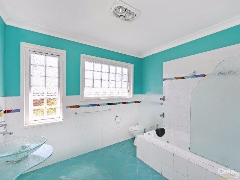 7 Wondaboyne Avenue, Charmhaven NSW 2263