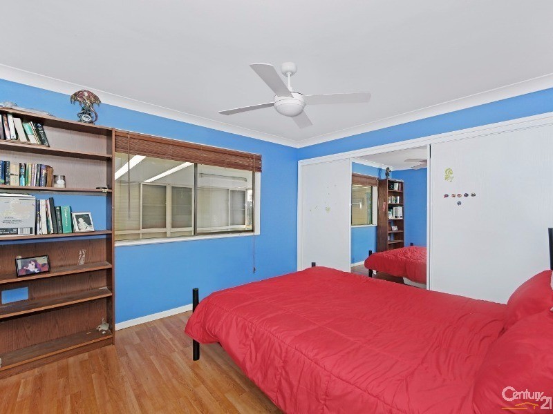 7 Wondaboyne Avenue, Charmhaven NSW 2263