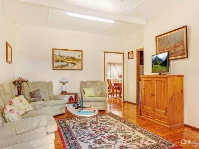 39 Hammond Road, Toukley NSW 2263