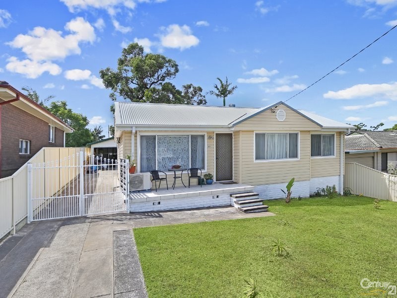 69 Robson Avenue, Gorokan NSW 2263