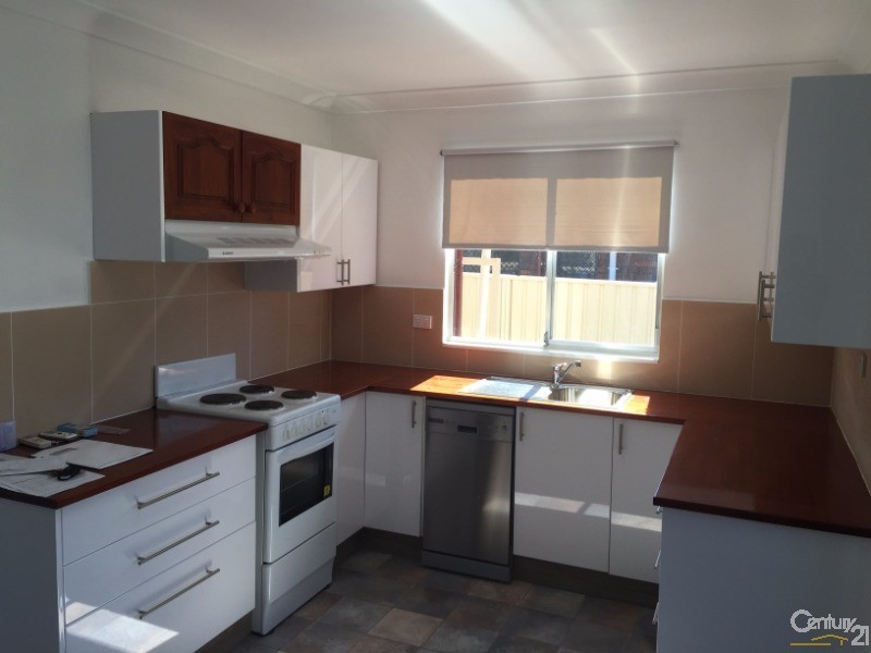 11 Delia Avenue, Budgewoi NSW 2262