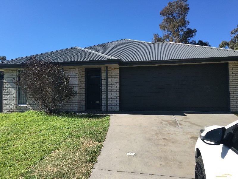 13 Thorpe Cl, Cessnock NSW 2325