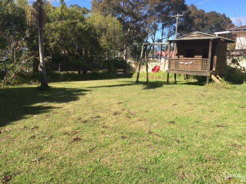 6 Kaye Avenue, Kanwal NSW 2259