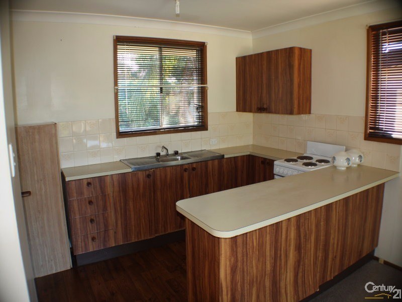 60 Doyle Avenue, Budgewoi NSW 2262