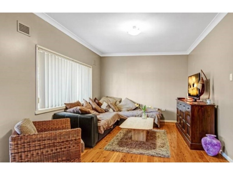 31 Jones Avenue, Toukley NSW 2263