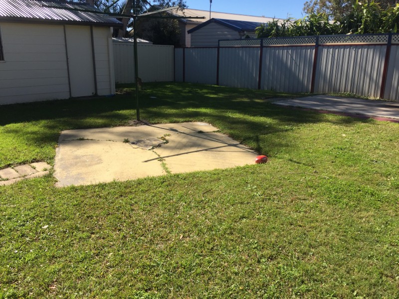 11 Delia Avenue, Budgewoi NSW 2262