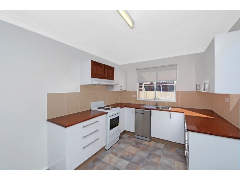 11 Delia Avenue, Budgewoi NSW 2262