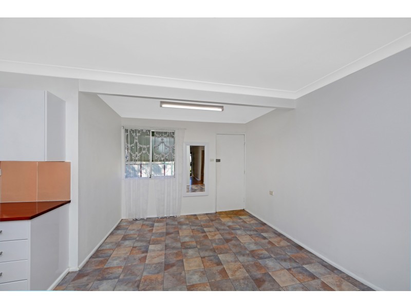11 Delia Avenue, Budgewoi NSW 2262