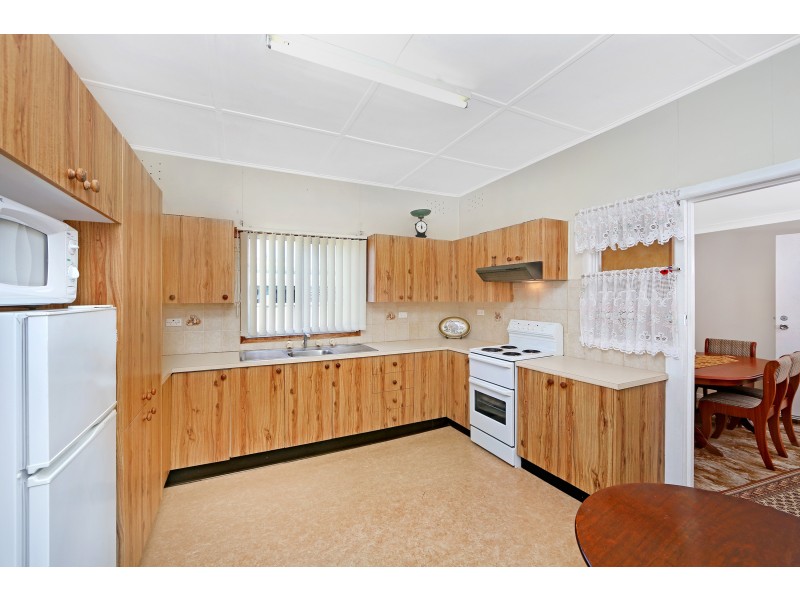 11 Alice Parade, Toukley NSW 2263