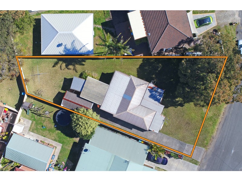 11 Alice Parade, Toukley NSW 2263