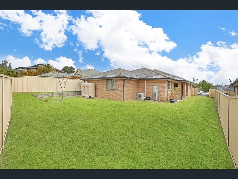 4 Crestleigh Close, Woongarrah NSW 2259