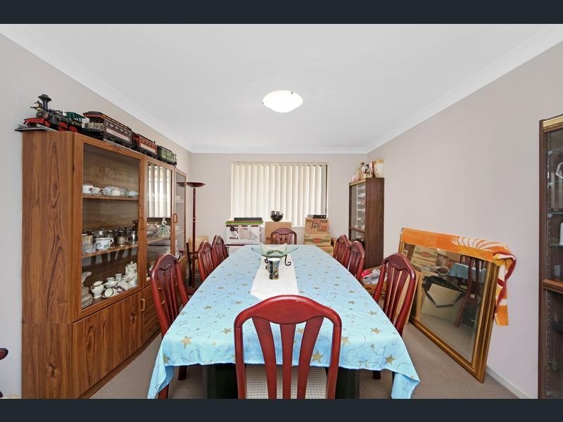 4 Crestleigh Close, Woongarrah NSW 2259