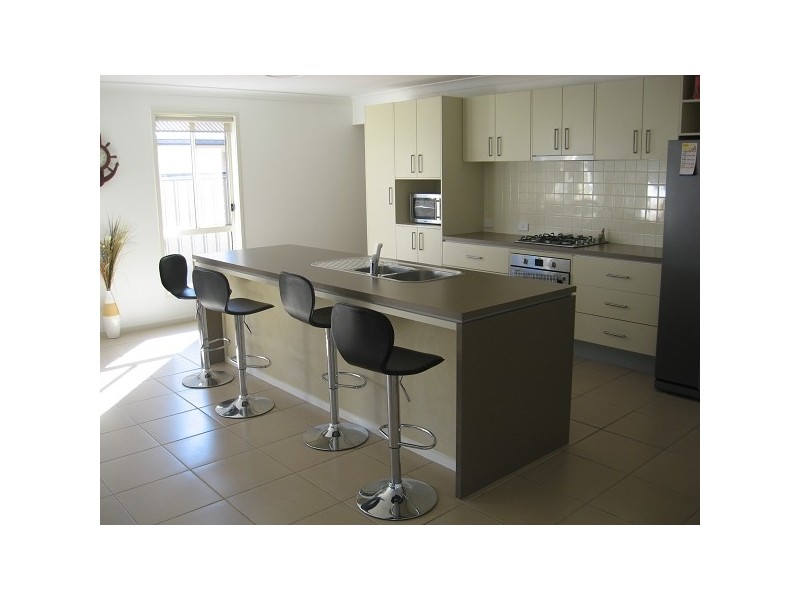 7 Birch Dr, Hamlyn Terrace NSW 2259