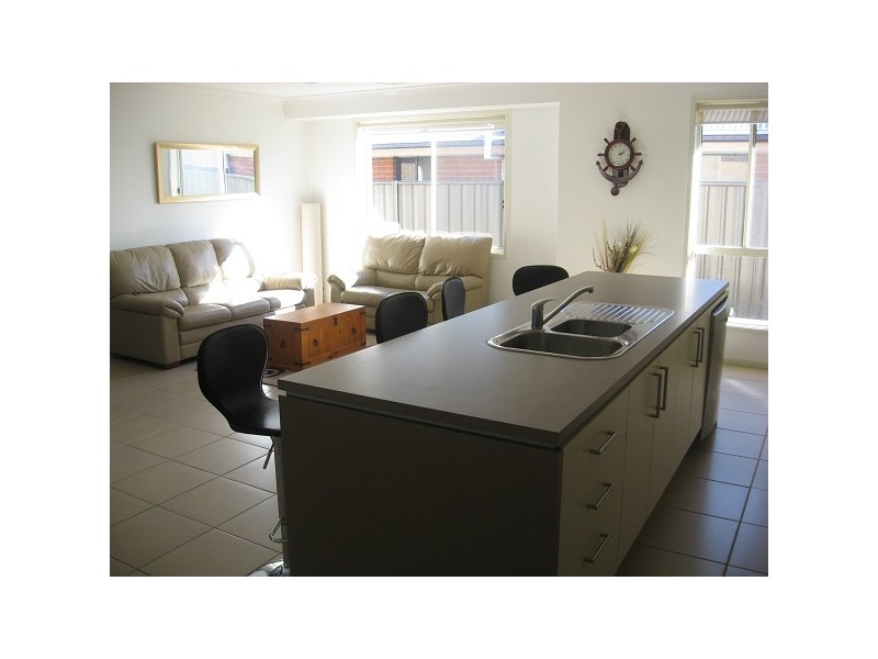 7 Birch Dr, Hamlyn Terrace NSW 2259