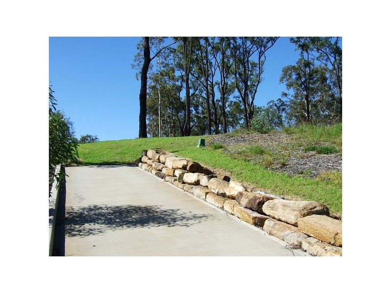 11 Karalee St, Wadalba NSW 2259