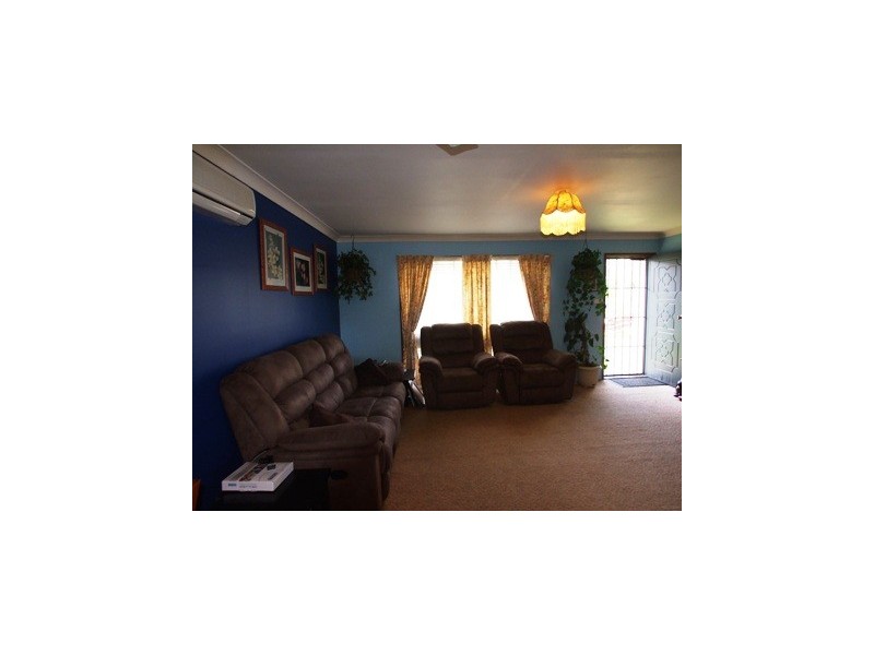 10 Hughes Ave, Kanwal NSW 2259