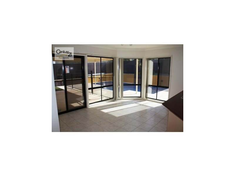 4 Rivergum Gr, Hamlyn Terrace NSW 2259