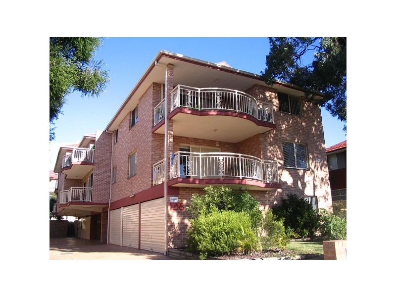 2/136 Evaline Street, Campsie NSW 2194