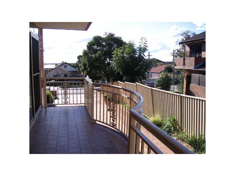 2/136 Evaline Street, Campsie NSW 2194