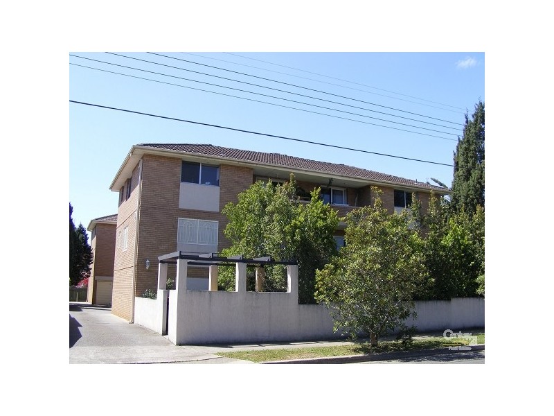 2/32 dryden, Campsie NSW 2194