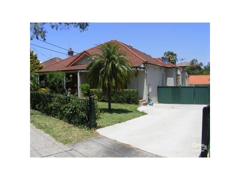 9 Marlowe St, Campsie NSW 2194