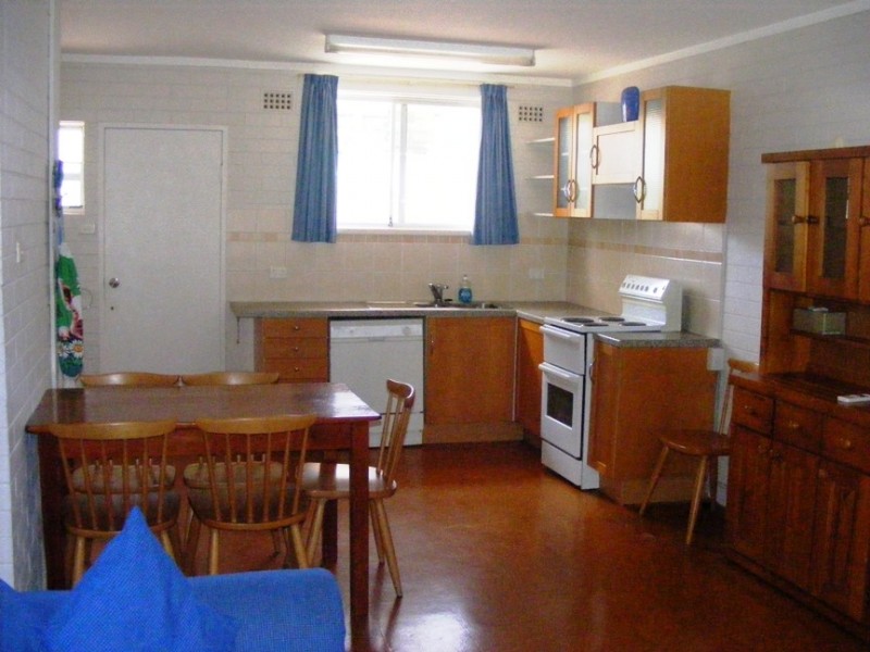 1/6 Cooloon St, Hawks Nest NSW 2324