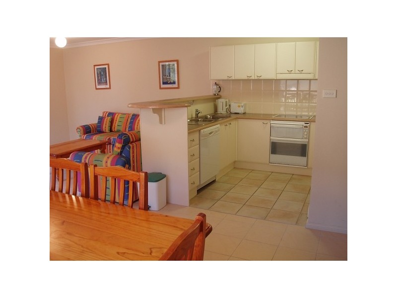 2/14 Bennett Street, Hawks Nest NSW 2324