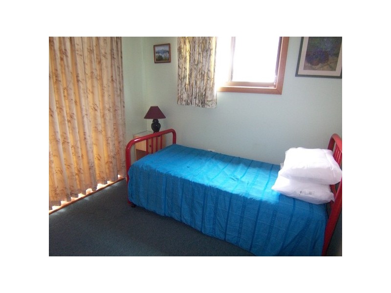 38 Kurrawong St, Hawks Nest NSW 2324