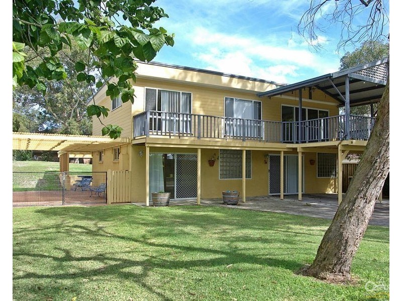 38 Binda St, Hawks Nest NSW 2324