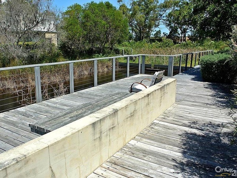 16 Yalinbah Street, Tea Gardens NSW 2324