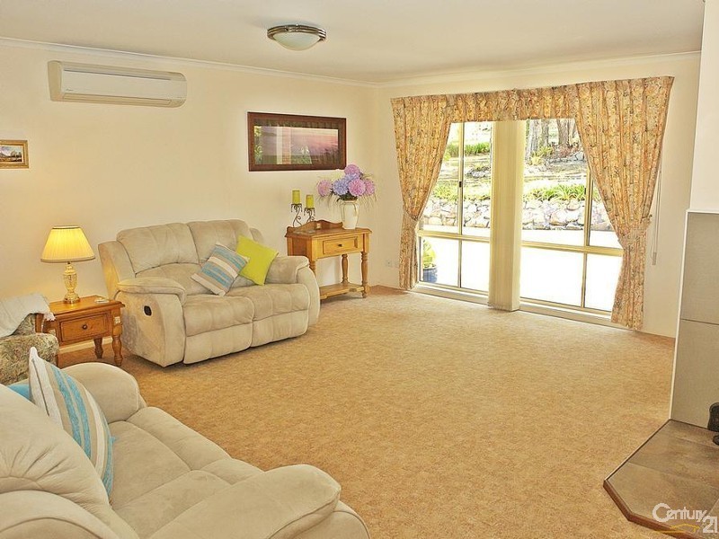 8 Wombourne Rd, Tea Gardens NSW 2324