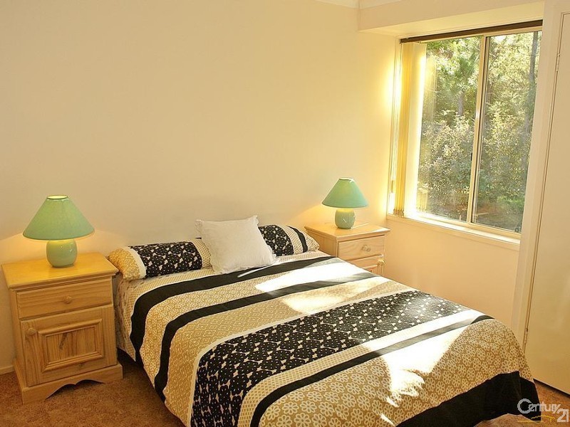 8 Wombourne Rd, Tea Gardens NSW 2324