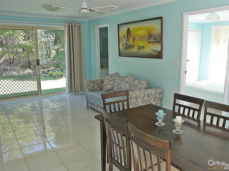 8 Wombourne Rd, Tea Gardens NSW 2324