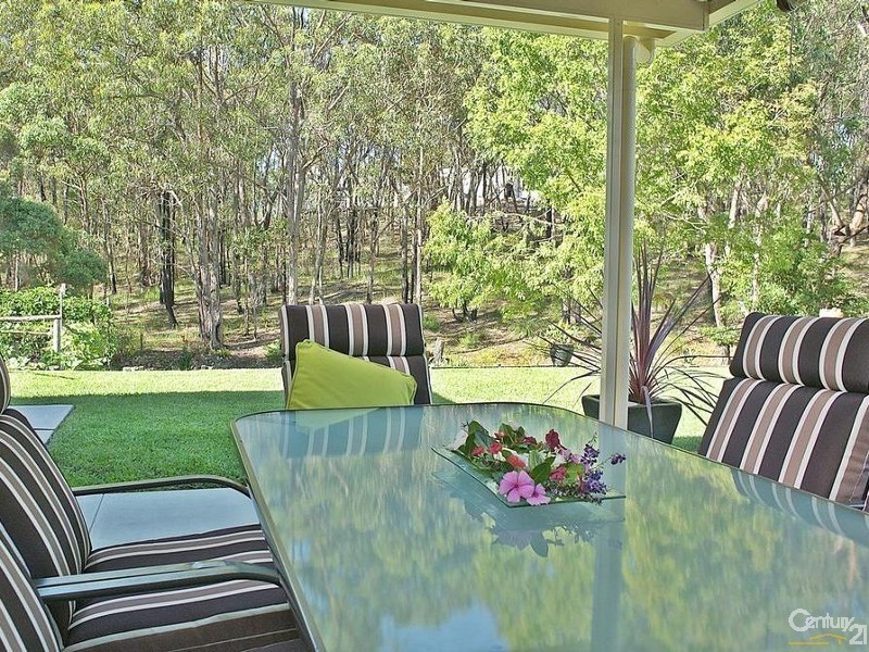 8 Wombourne Rd, Tea Gardens NSW 2324