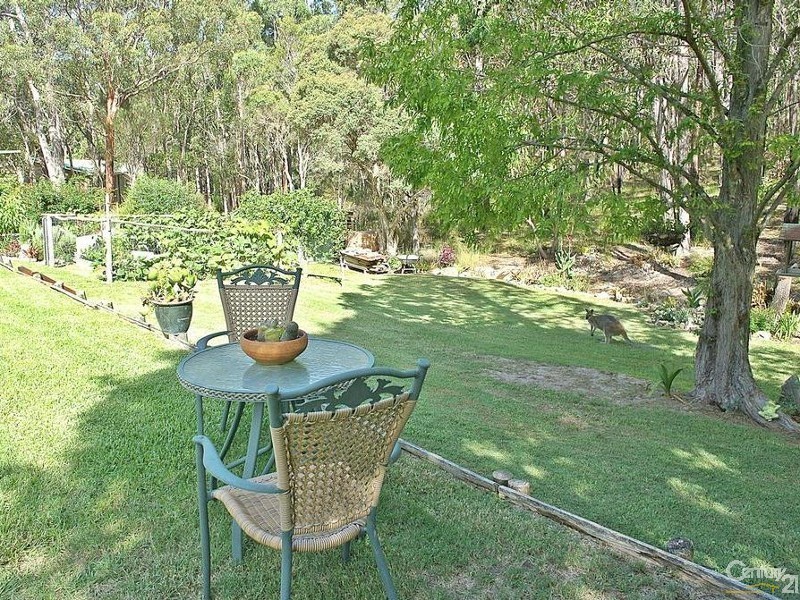 8 Wombourne Rd, Tea Gardens NSW 2324