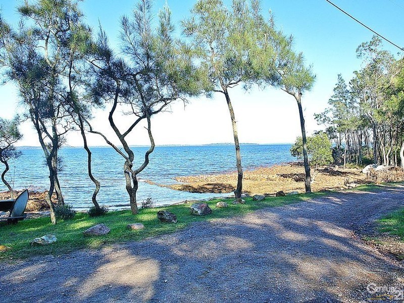 37 The Esplanade, North Arm Cove NSW 2324