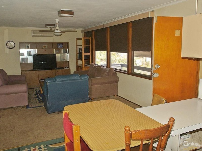 74 Myall St, Tea Gardens NSW 2324