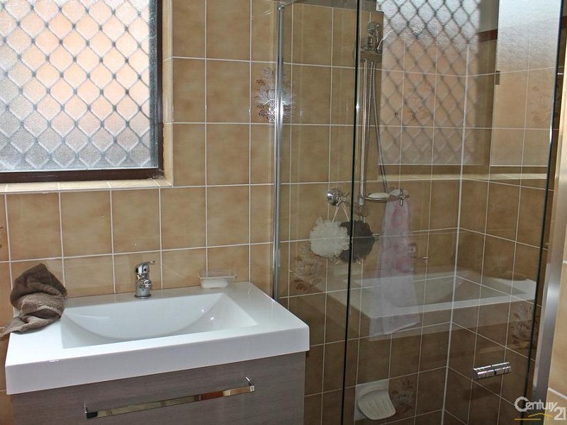 18 Karthena Cres, Hawks Nest NSW 2324