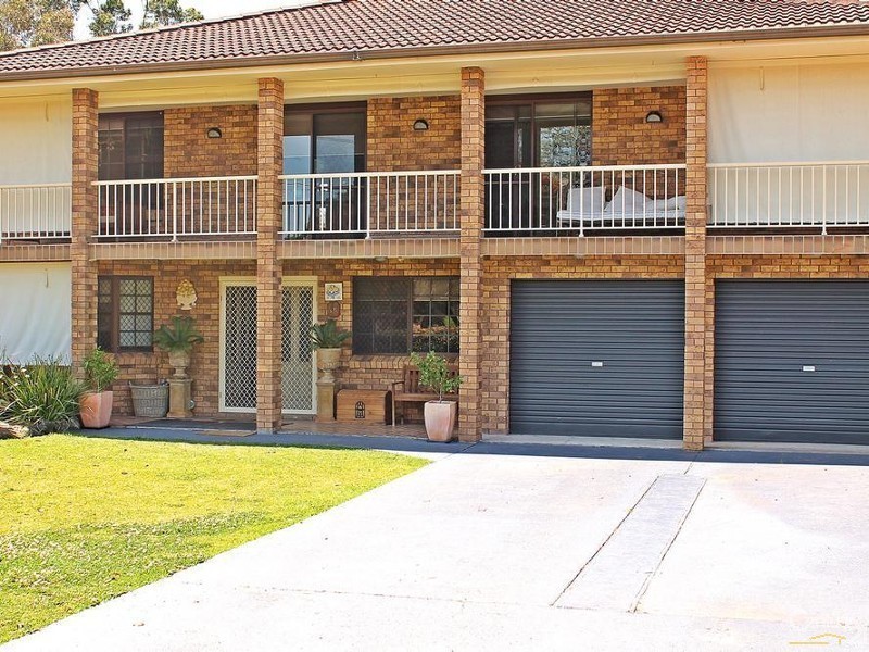 18 Karthena Cres, Hawks Nest NSW 2324