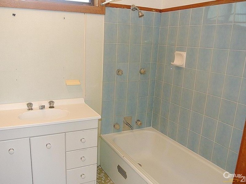 16 Cooloon St, Hawks Nest NSW 2324