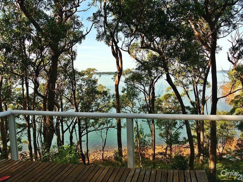 44 Point Ct, North Arm Cove NSW 2324