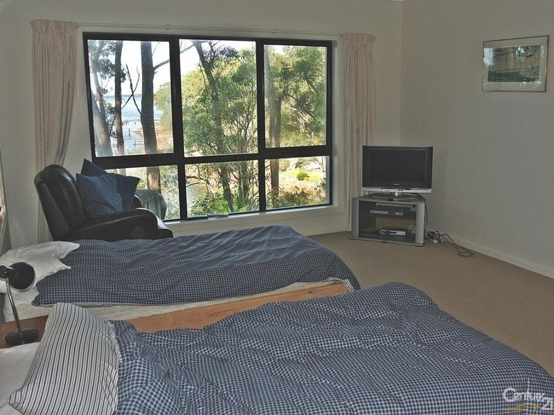 44 Point Ct, North Arm Cove NSW 2324