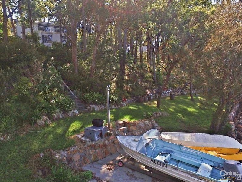 44 Point Ct, North Arm Cove NSW 2324