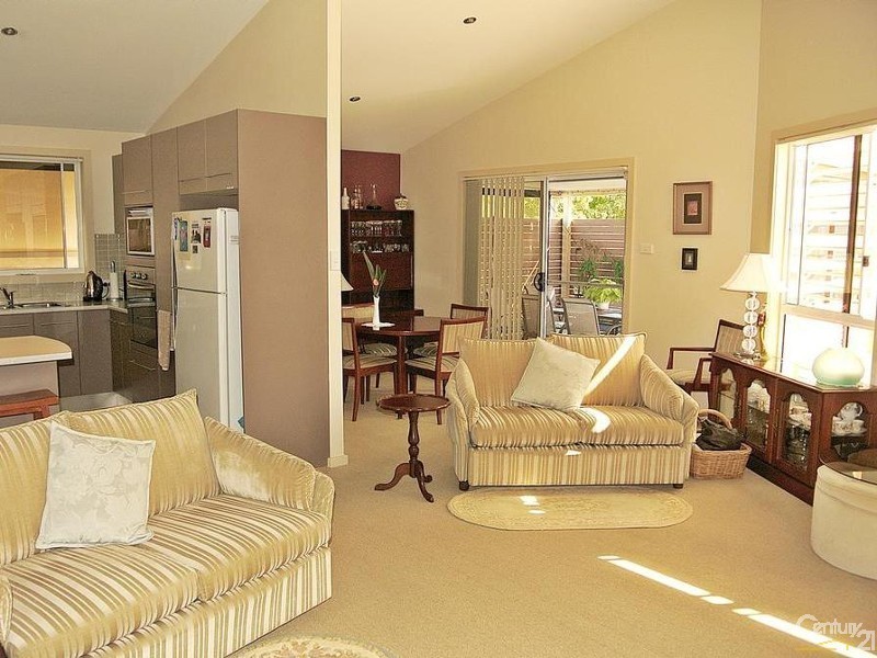 1/3 Coupland Avenue, Tea Gardens NSW 2324