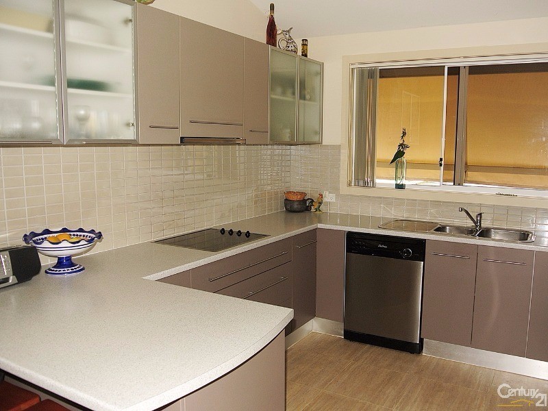 1/3 Coupland Avenue, Tea Gardens NSW 2324