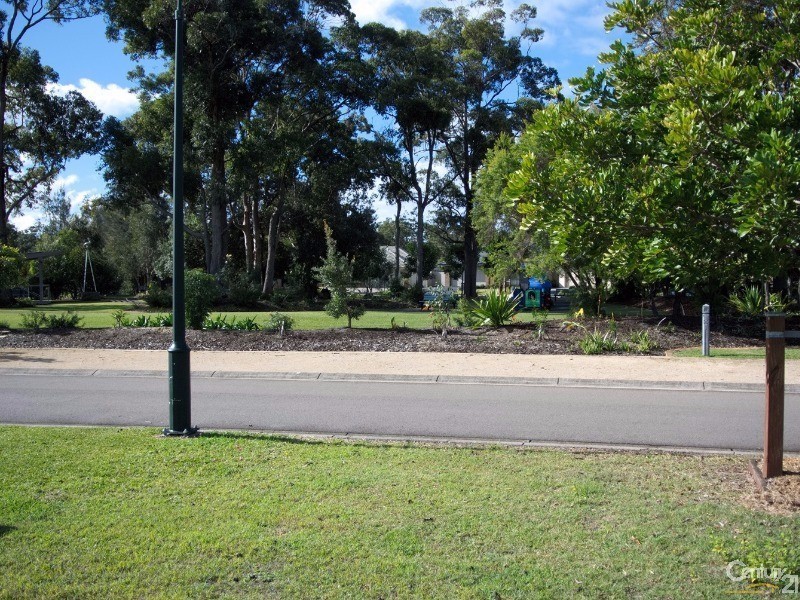 50 Leeward Cct, Tea Gardens NSW 2324