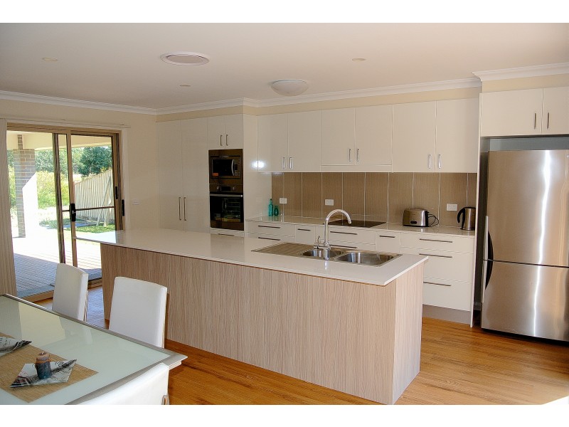 25 Leeward Ct, Tea Gardens NSW 2324