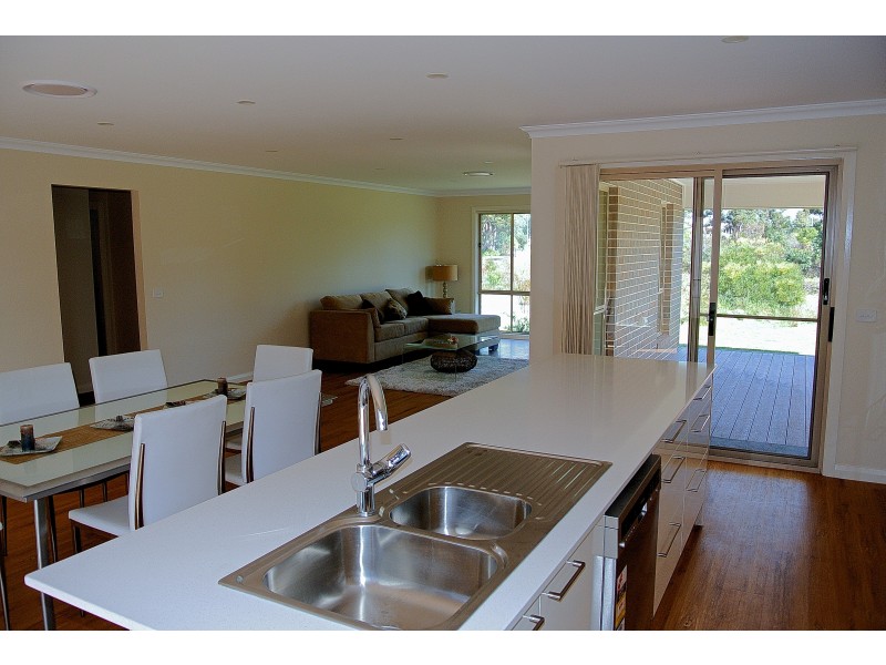25 Leeward Ct, Tea Gardens NSW 2324