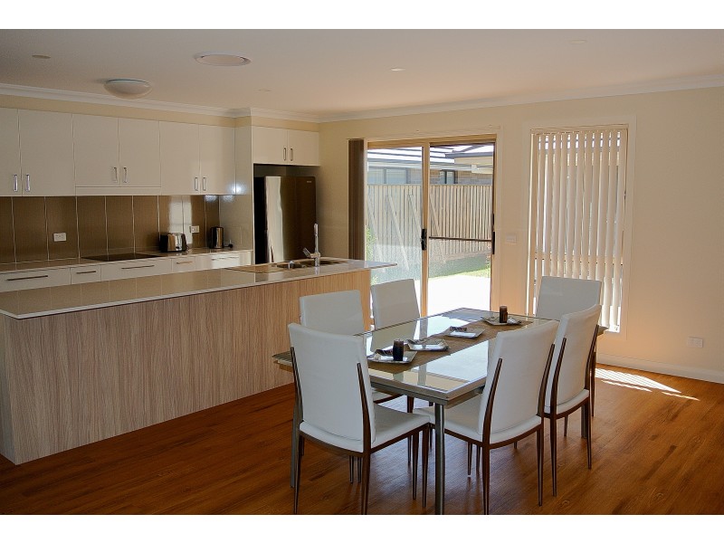 25 Leeward Ct, Tea Gardens NSW 2324