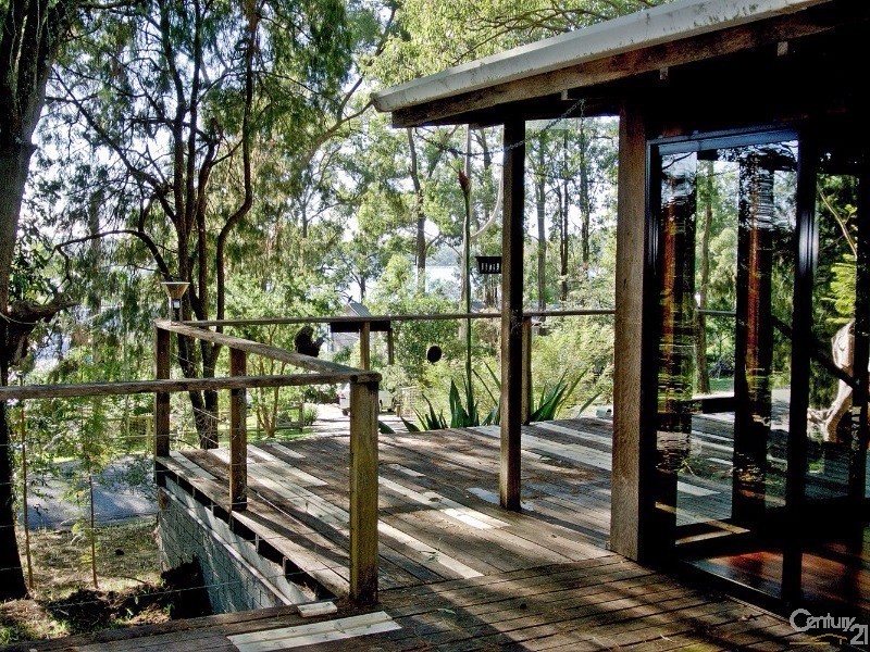 77 Cove Blvd, North Arm Cove NSW 2324